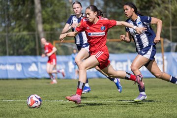 Bild 417 - wBJ Hamburger SV - Hertha BSC : Ergebnis: 5:2